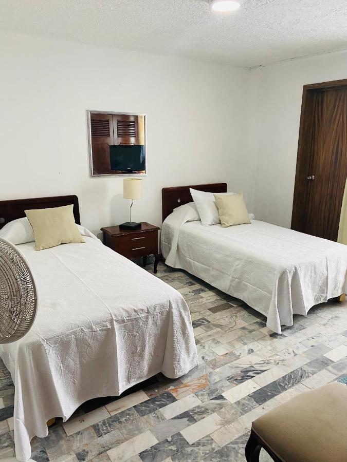 Hostal Guadalajara Cosmopolitan Providencia Luaran gambar