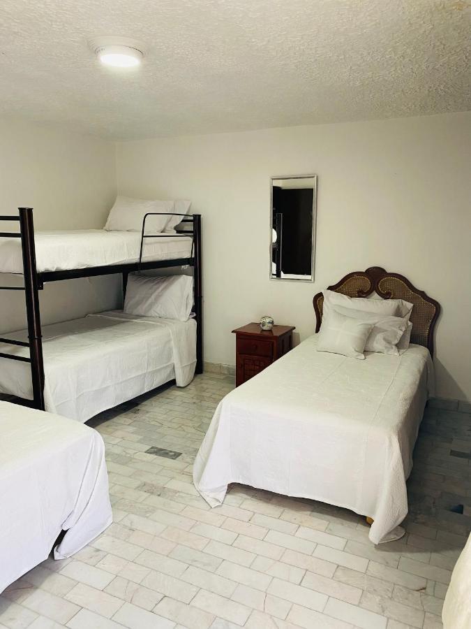 Hostal Guadalajara Cosmopolitan Providencia Luaran gambar