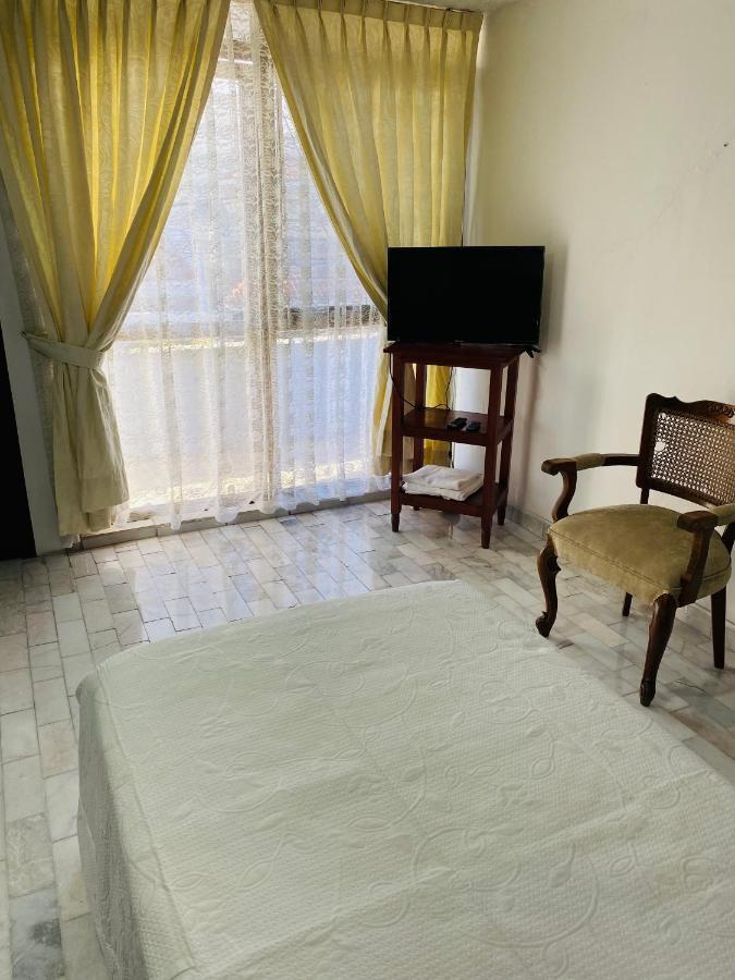 Hostal Guadalajara Cosmopolitan Providencia Luaran gambar