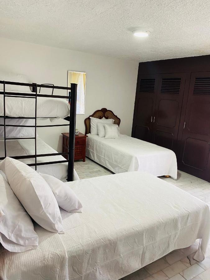 Hostal Guadalajara Cosmopolitan Providencia Luaran gambar