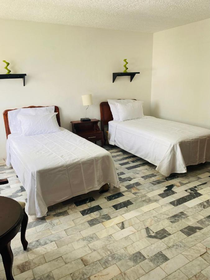 Hostal Guadalajara Cosmopolitan Providencia Luaran gambar